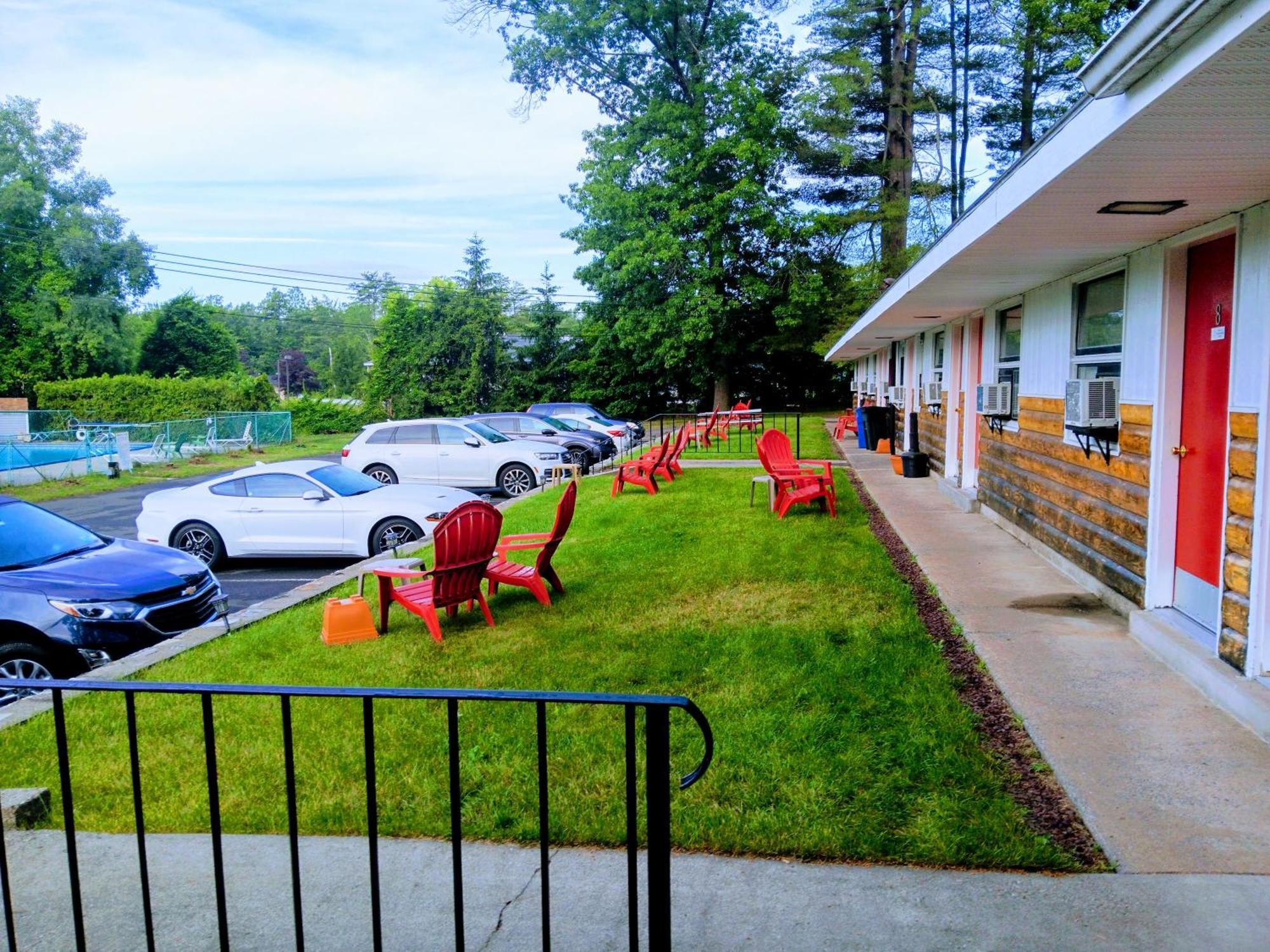 Robin Hood Motel Саратога-Спрінгс Екстер'єр фото